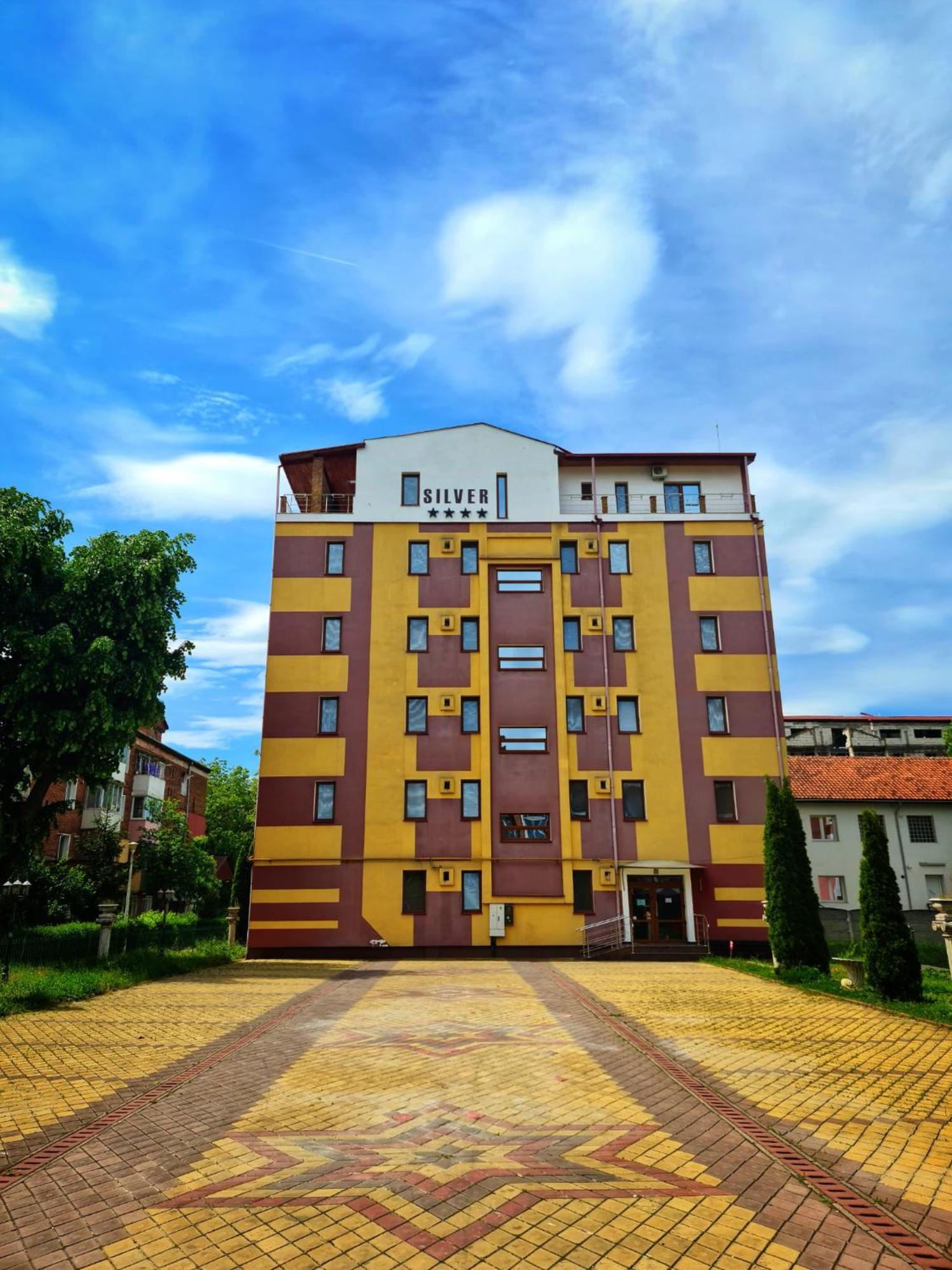 Silver Hunedoara Exteriér fotografie